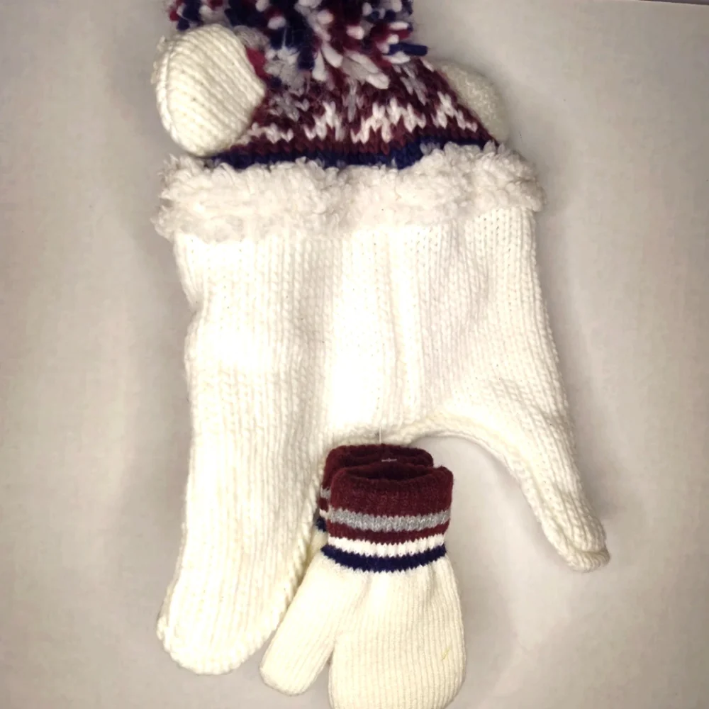 THE CHILDREN'S PLACE BEAR HAT AND MITTEN‎ SET NWT